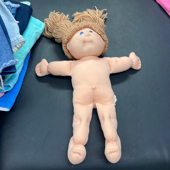 1982 cabbage patch doll - Picture 1 of 4
